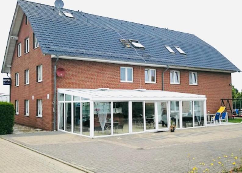 Dua Hotel Wennigsen Exterior photo