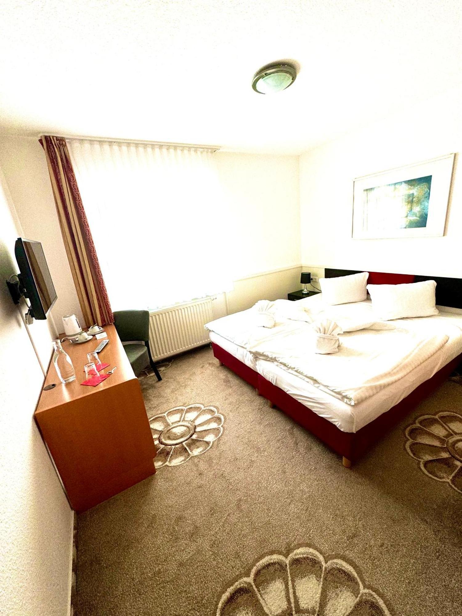 Dua Hotel Wennigsen Exterior photo